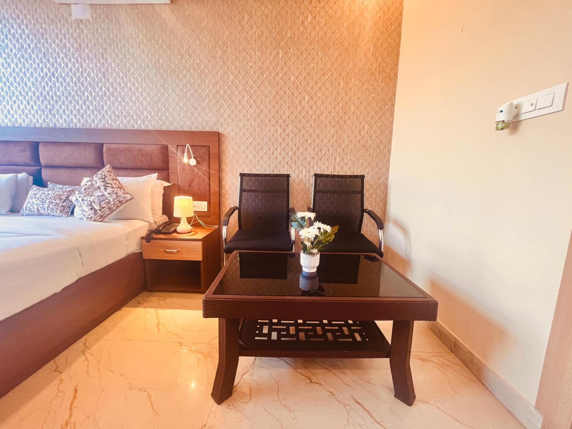 Heaven Resort Ayodhya Exterior photo